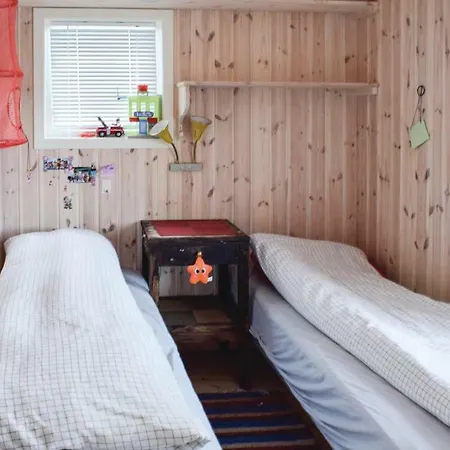 Two-bedroom Holiday In * Lom